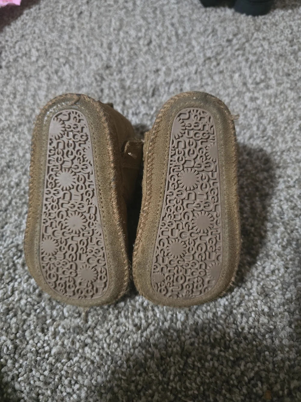 UGG mini slippers